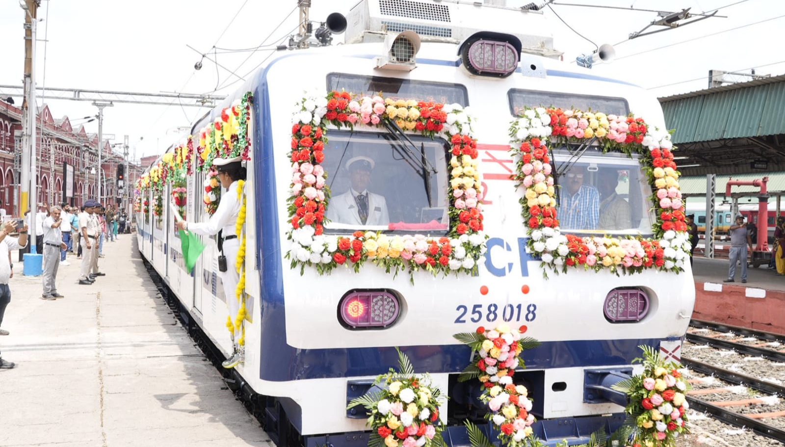 West Bengal's first local AC train service flagged off - Voice of Kolkata